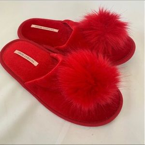 Victoria’s Secret Red Pom Pom Slippers size 7/8